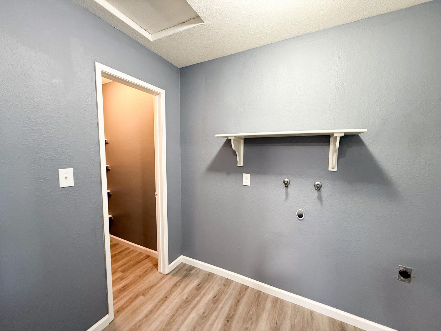 1310 Wimbledon Way, Manteca, CA 95336