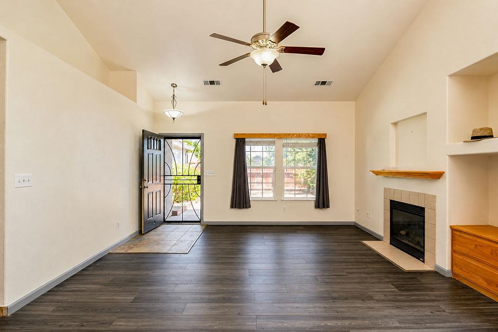 12760 Quicksilver St, Waterford, CA 95386