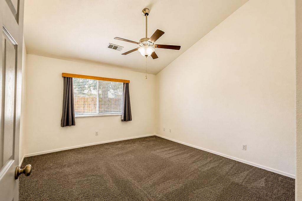 12760 Quicksilver St, Waterford, CA 95386