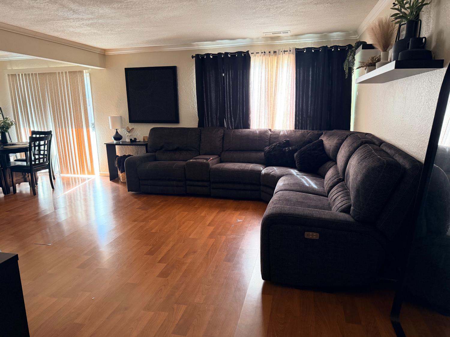 455 Cherry Ln #I, Manteca, CA 95337