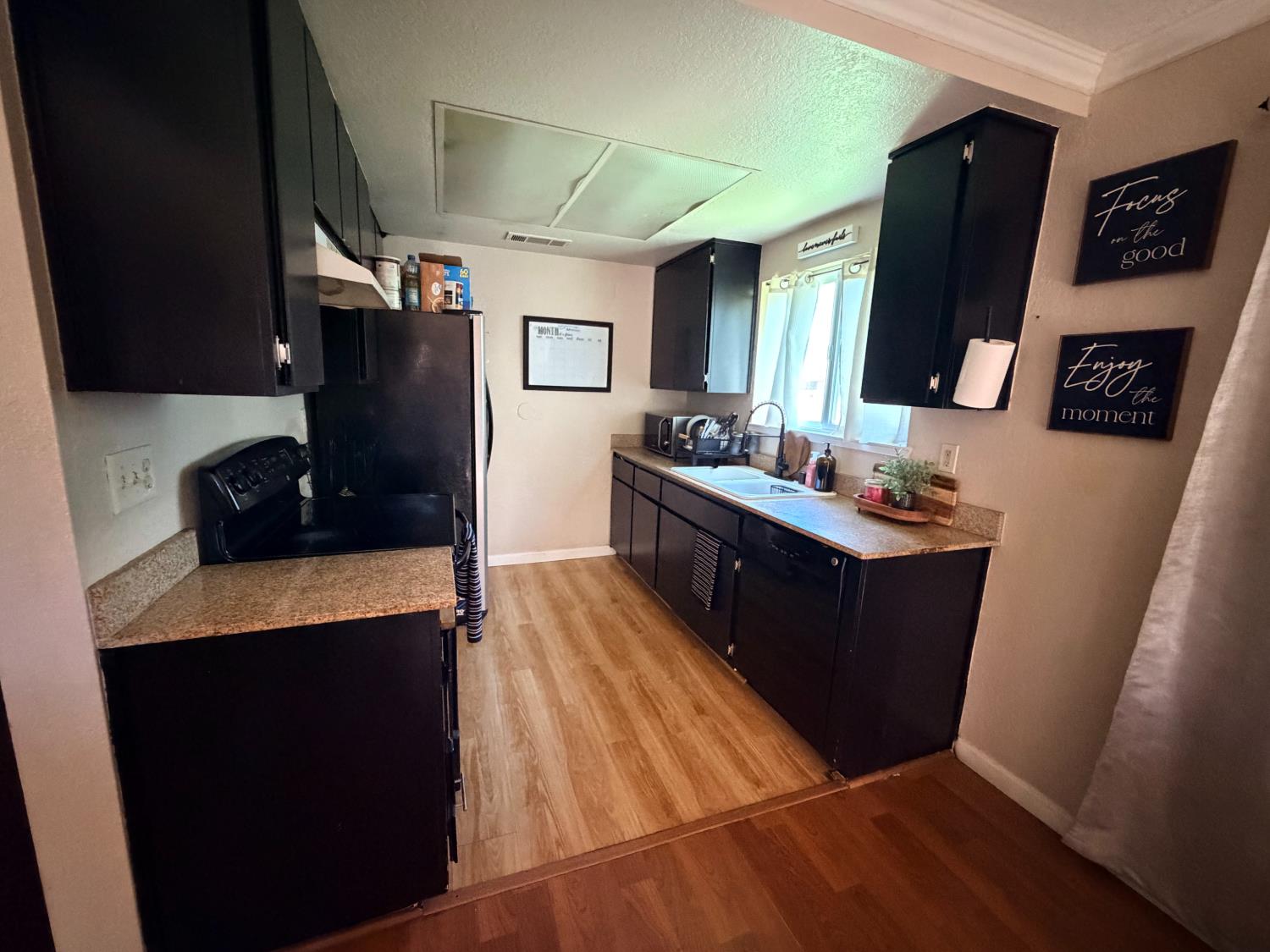 455 Cherry Ln #I, Manteca, CA 95337