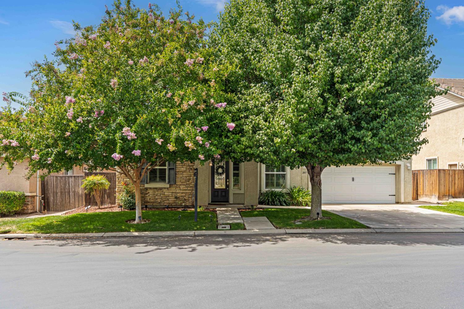 207 Marina Ln, Waterford, CA 95386