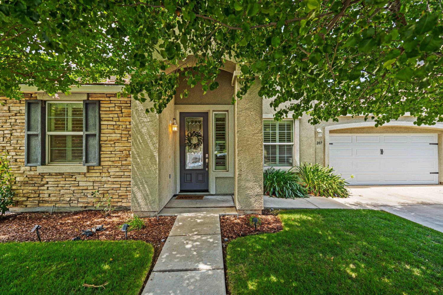207 Marina Ln, Waterford, CA 95386