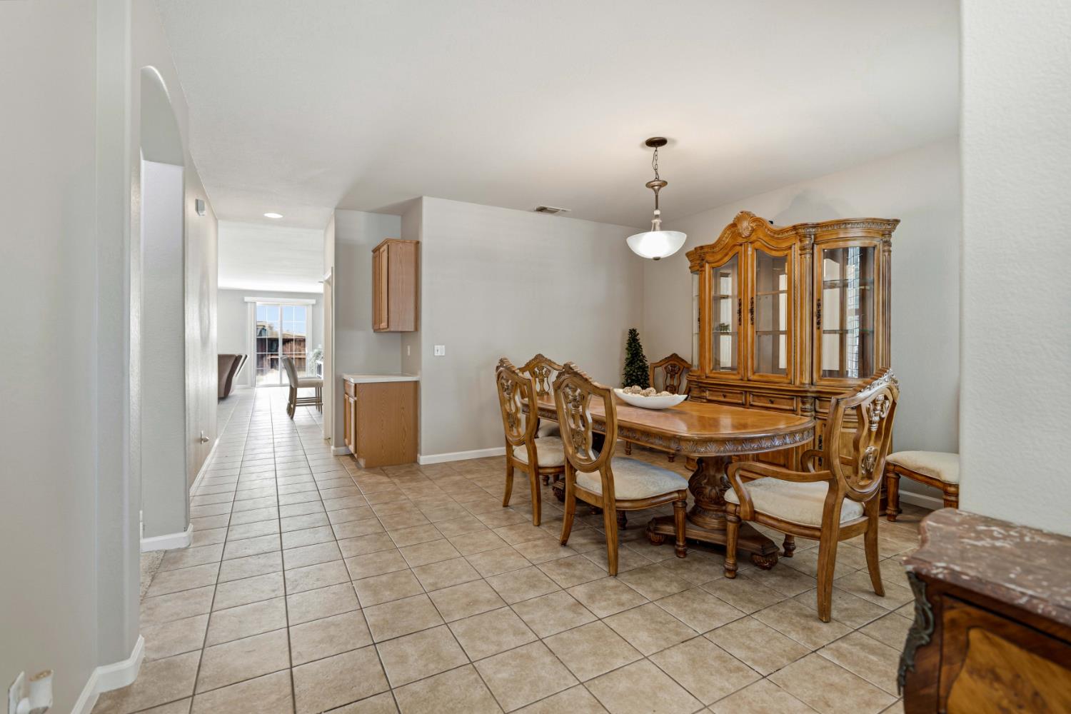207 Marina Ln, Waterford, CA 95386
