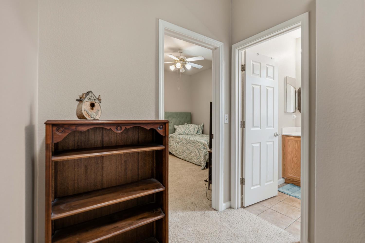 207 Marina Ln, Waterford, CA 95386