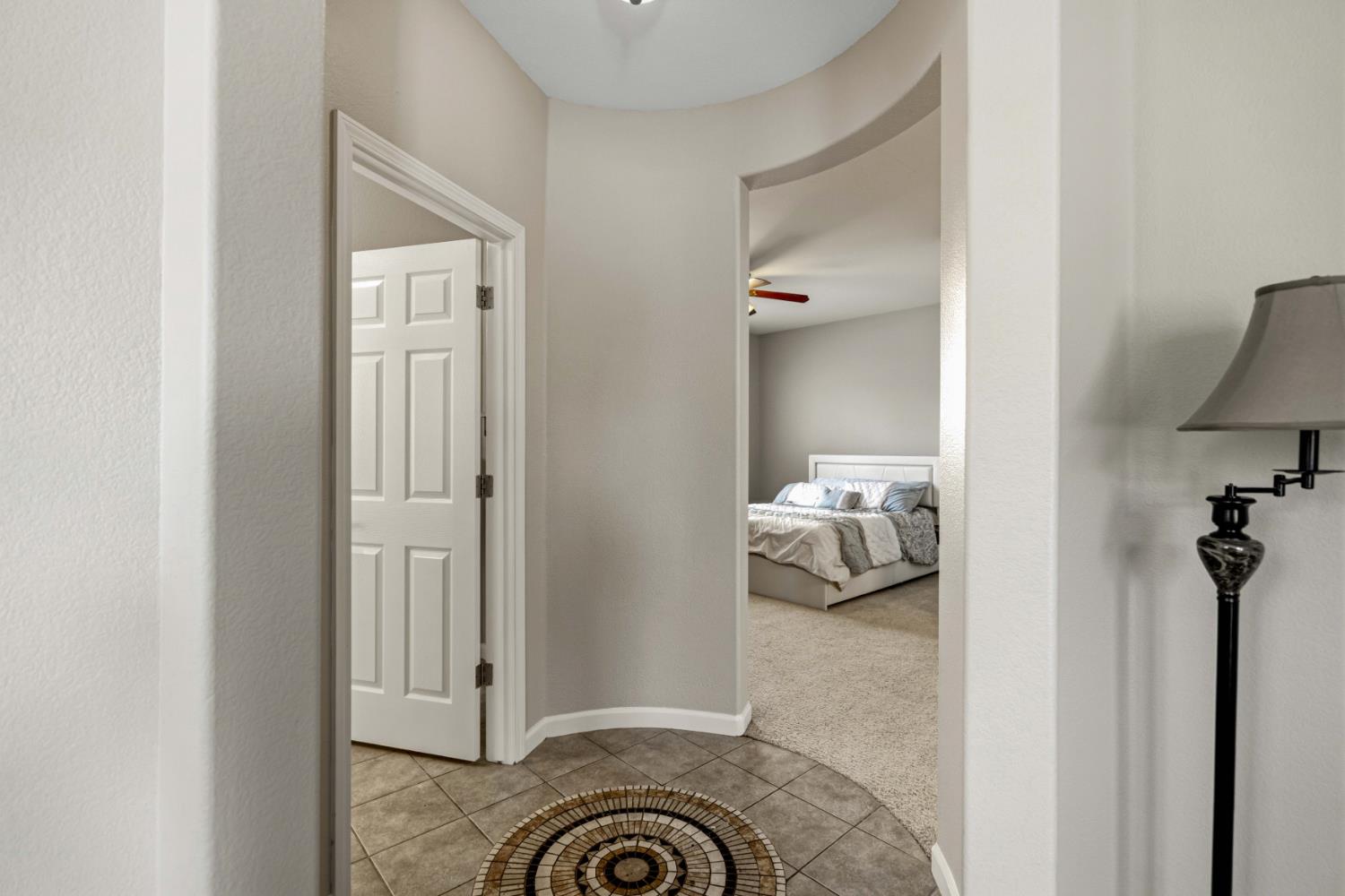 207 Marina Ln, Waterford, CA 95386