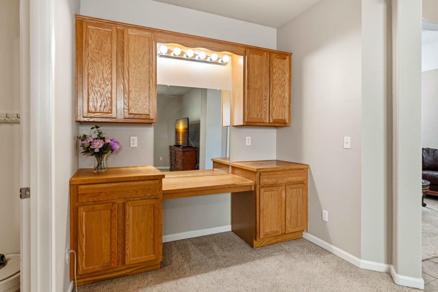 207 Marina Ln, Waterford, CA 95386