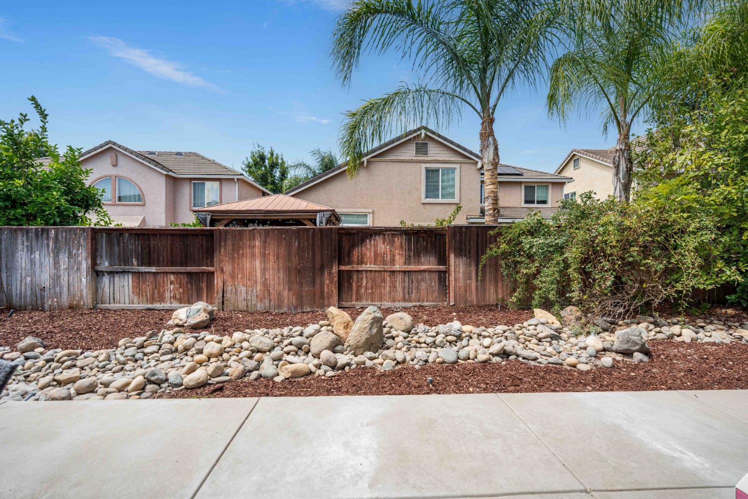 207 Marina Ln, Waterford, CA 95386