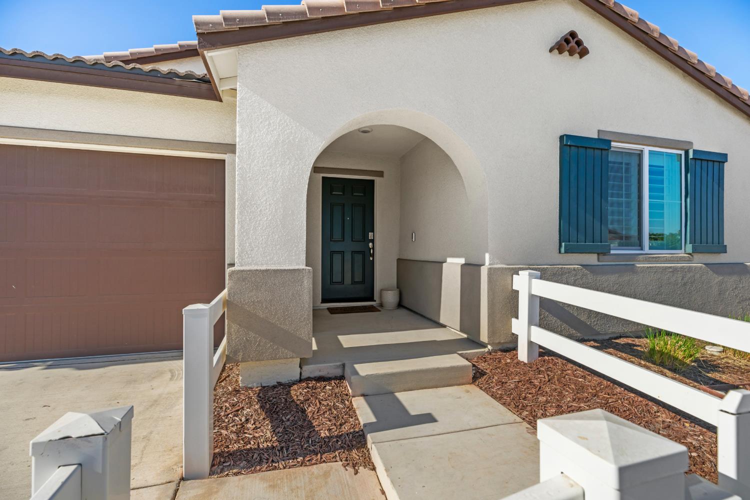 4036 Companion Ln, Riverbank, CA 95367