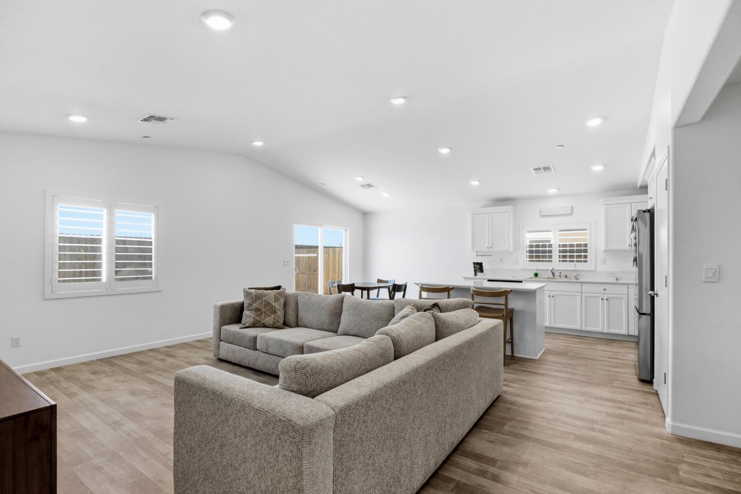 4036 Companion Ln, Riverbank, CA 95367