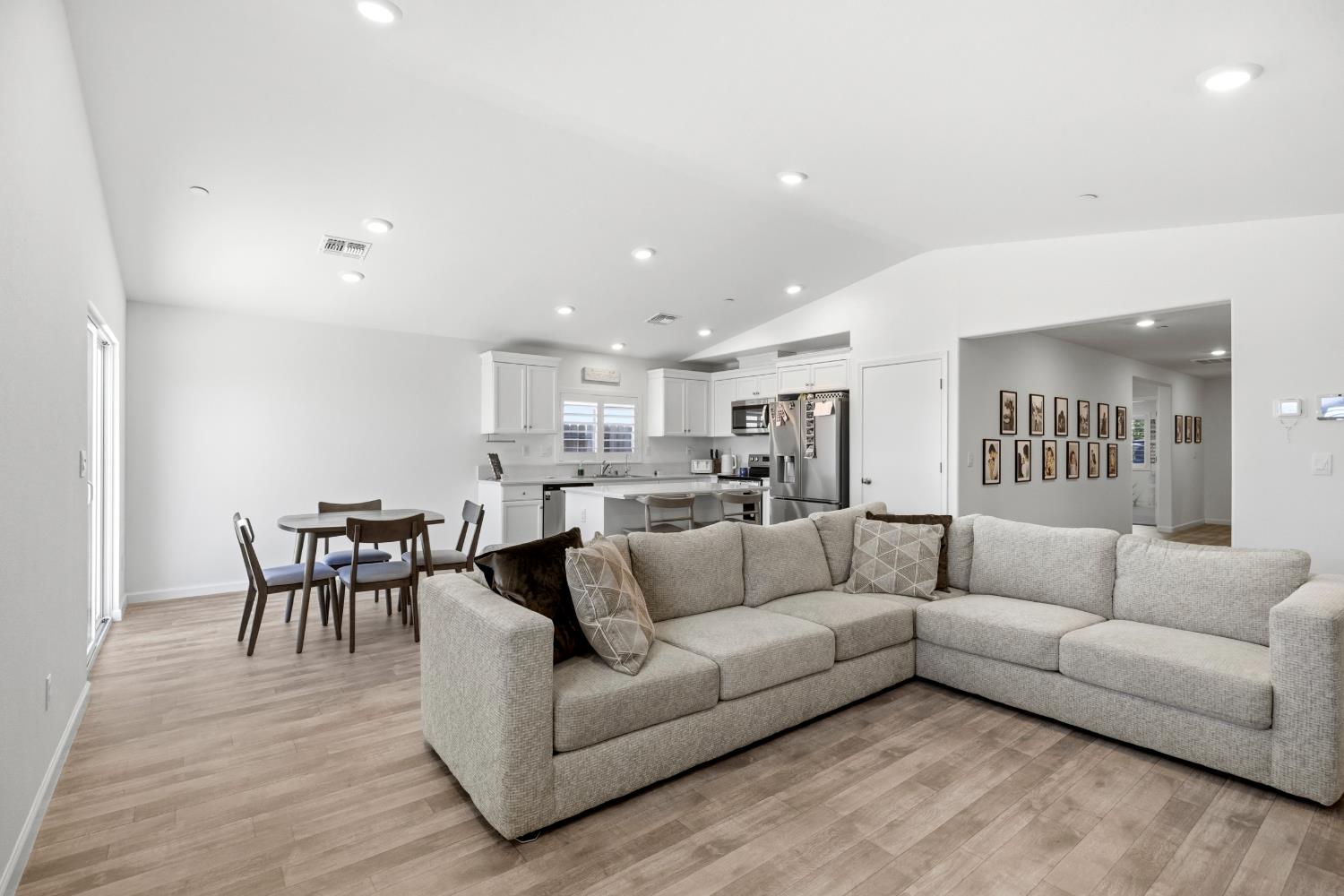 4036 Companion Ln, Riverbank, CA 95367