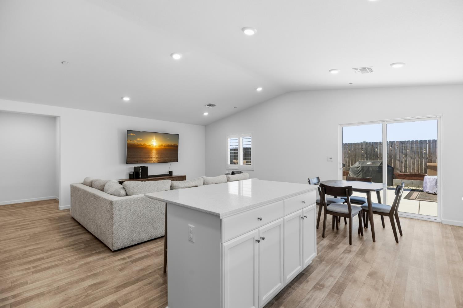 4036 Companion Ln, Riverbank, CA 95367