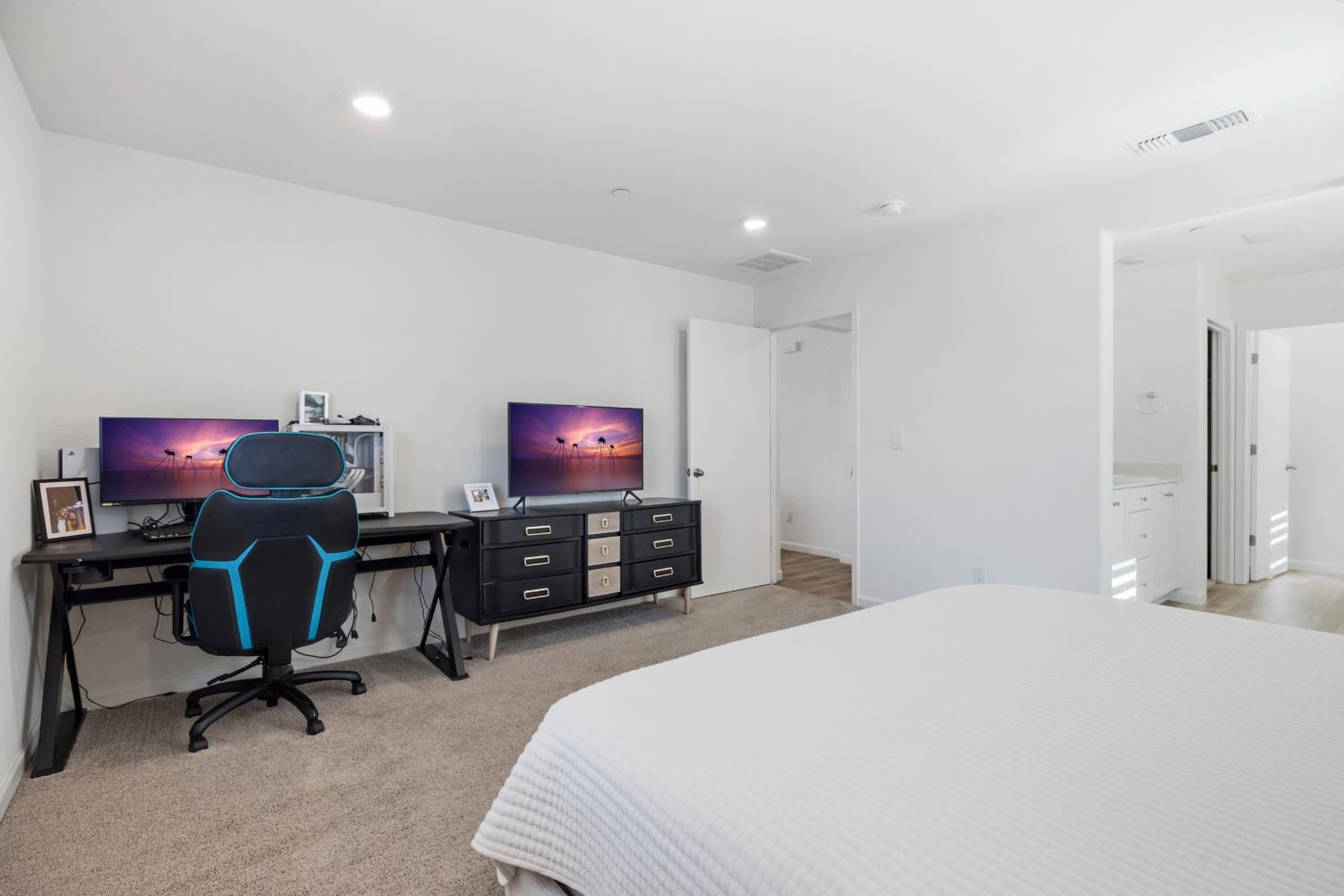 4036 Companion Ln, Riverbank, CA 95367
