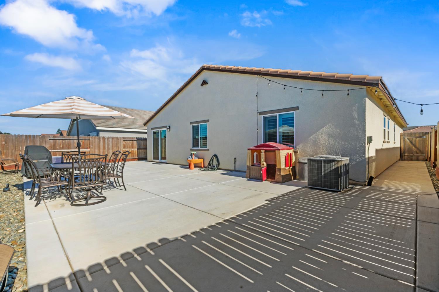 4036 Companion Ln, Riverbank, CA 95367