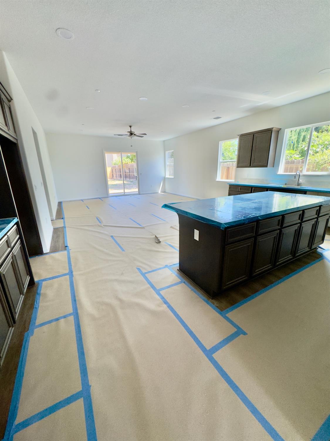 1528 Catherine Way, Escalon, CA 95320