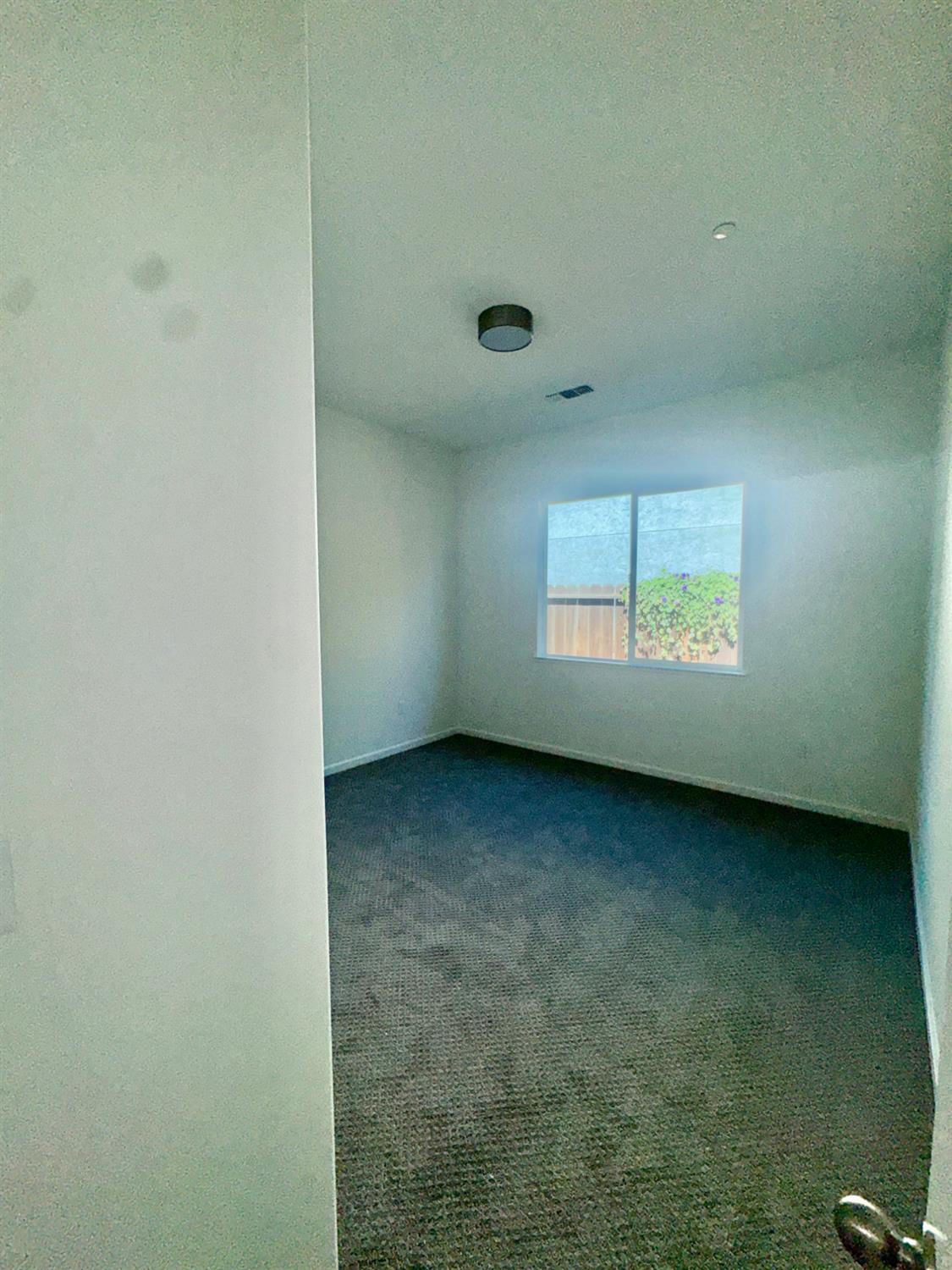 1528 Catherine Way, Escalon, CA 95320