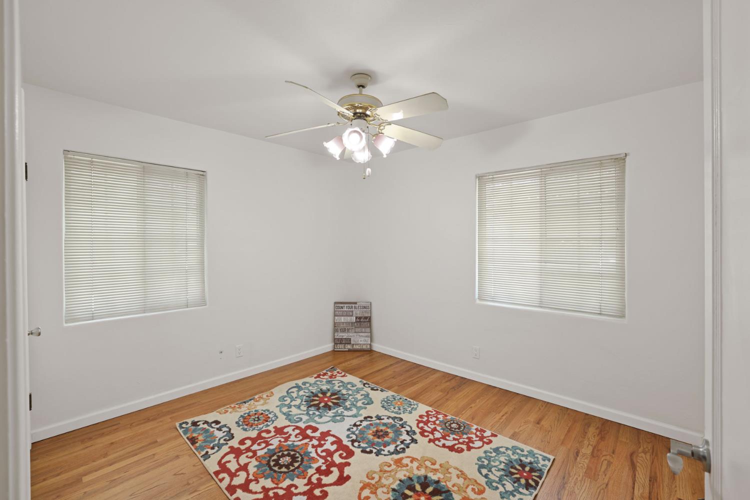 802 Pine St, Manteca, CA 95336
