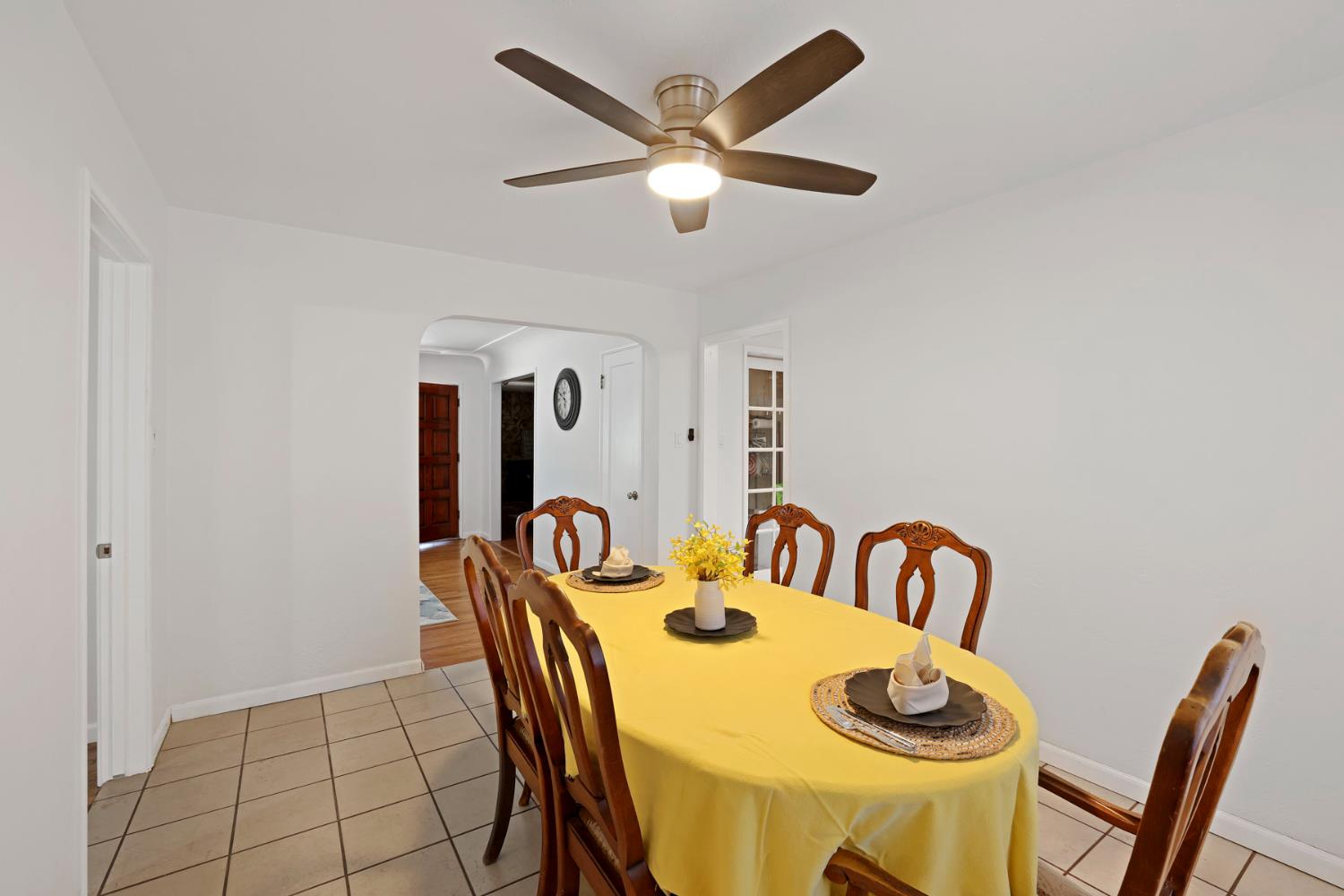 802 Pine St, Manteca, CA 95336