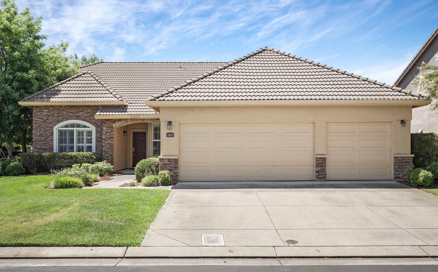 1800 St Mayeul Dr, Modesto, CA 95356