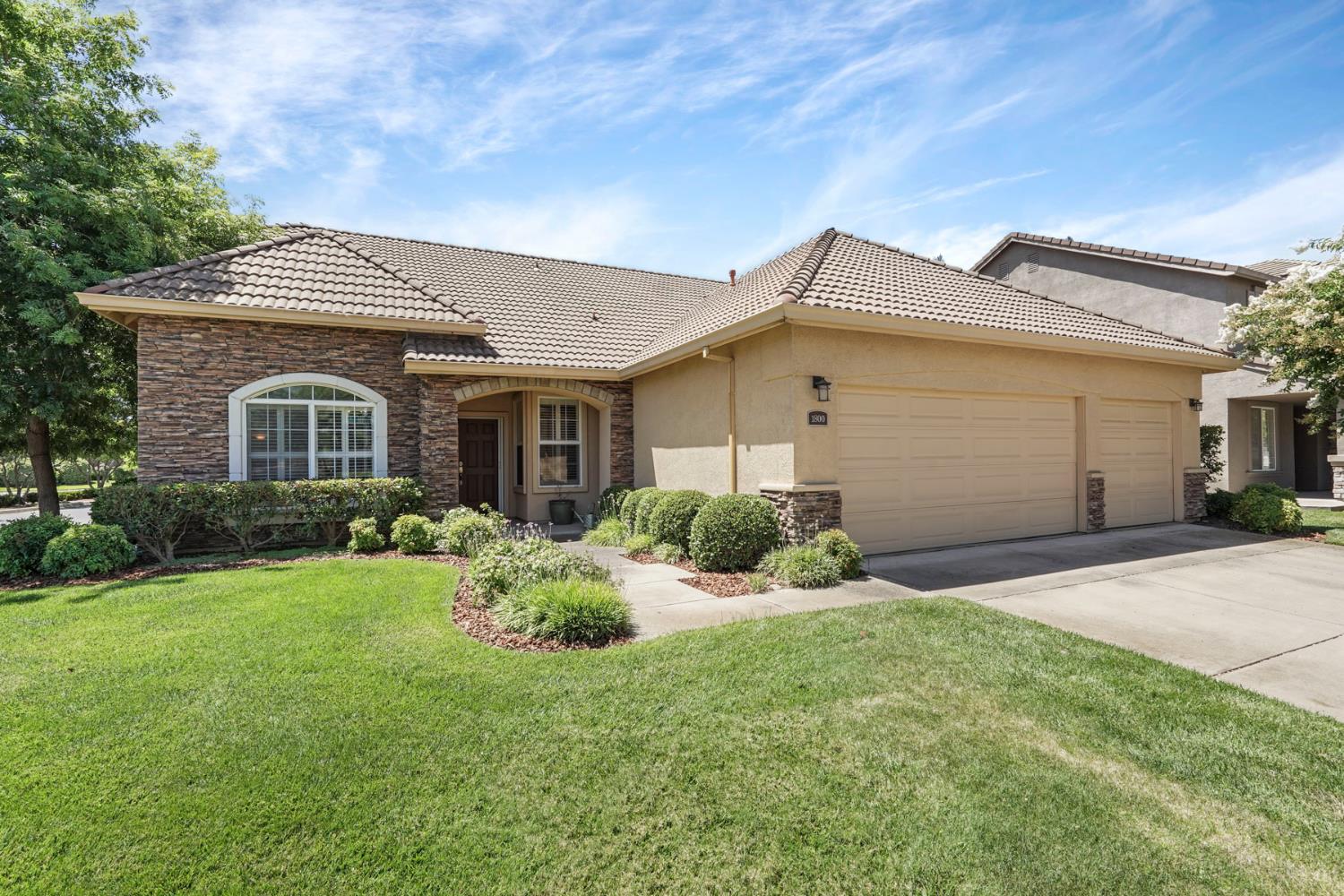1800 St Mayeul Dr, Modesto, CA 95356
