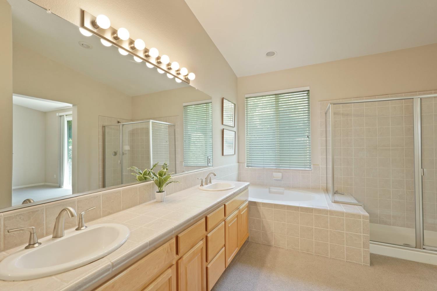 1800 St Mayeul Dr, Modesto, CA 95356