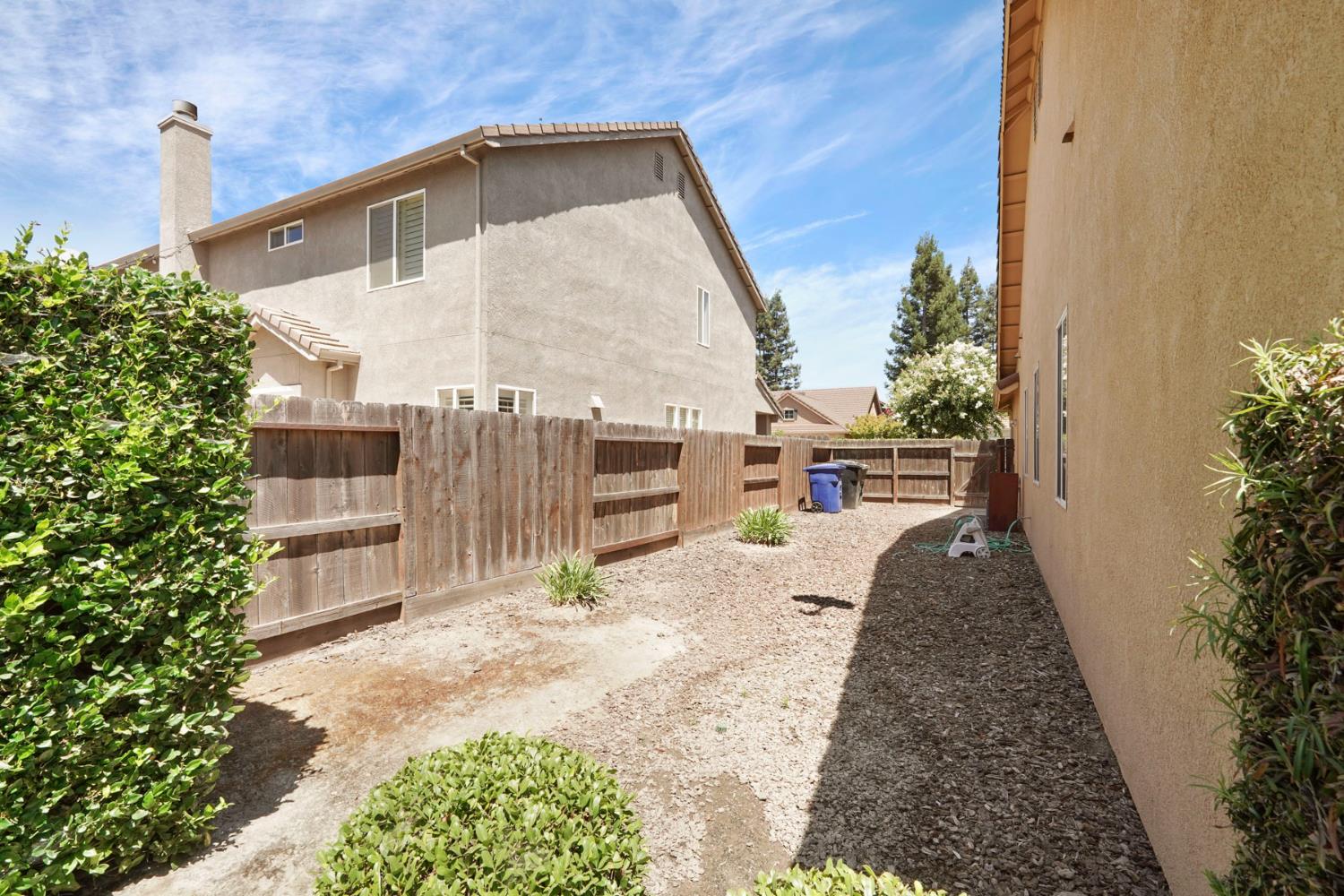 1800 St Mayeul Dr, Modesto, CA 95356