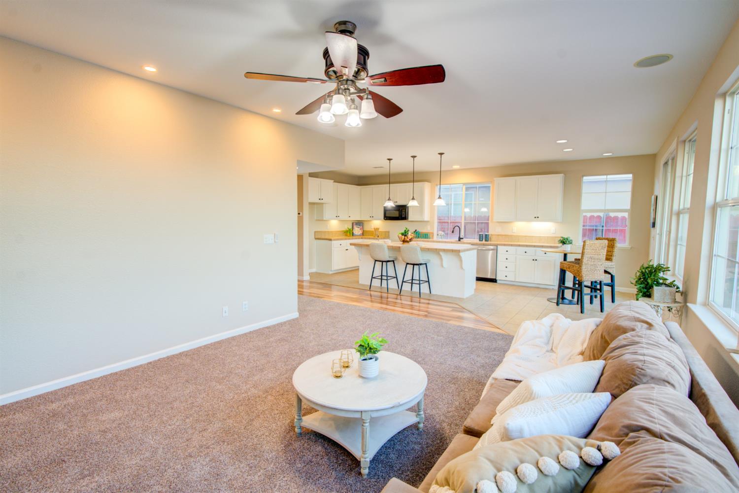 1466 La Sierra St, Merced, CA 95348
