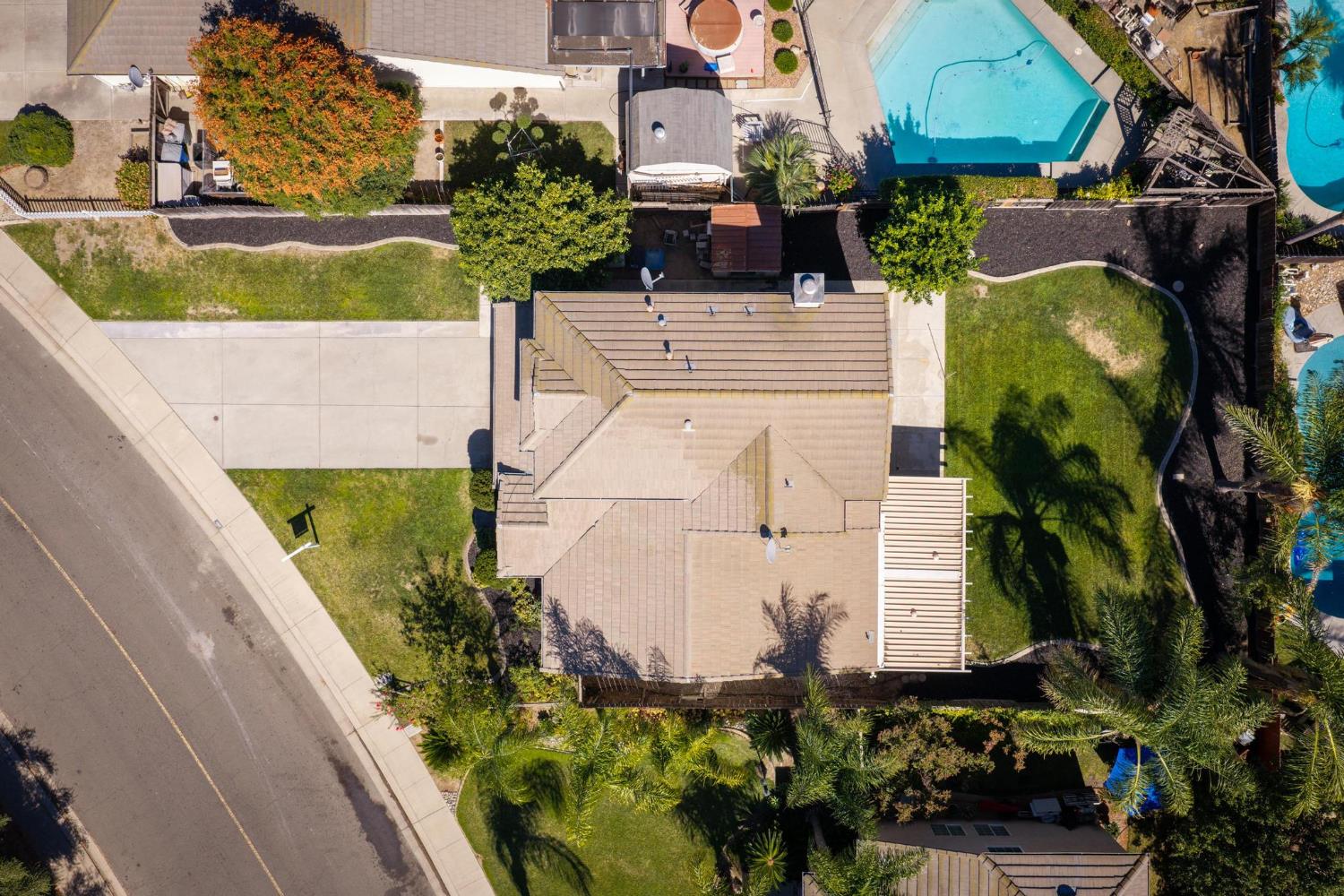 2620 Riverpark Dr, Modesto, CA 95351