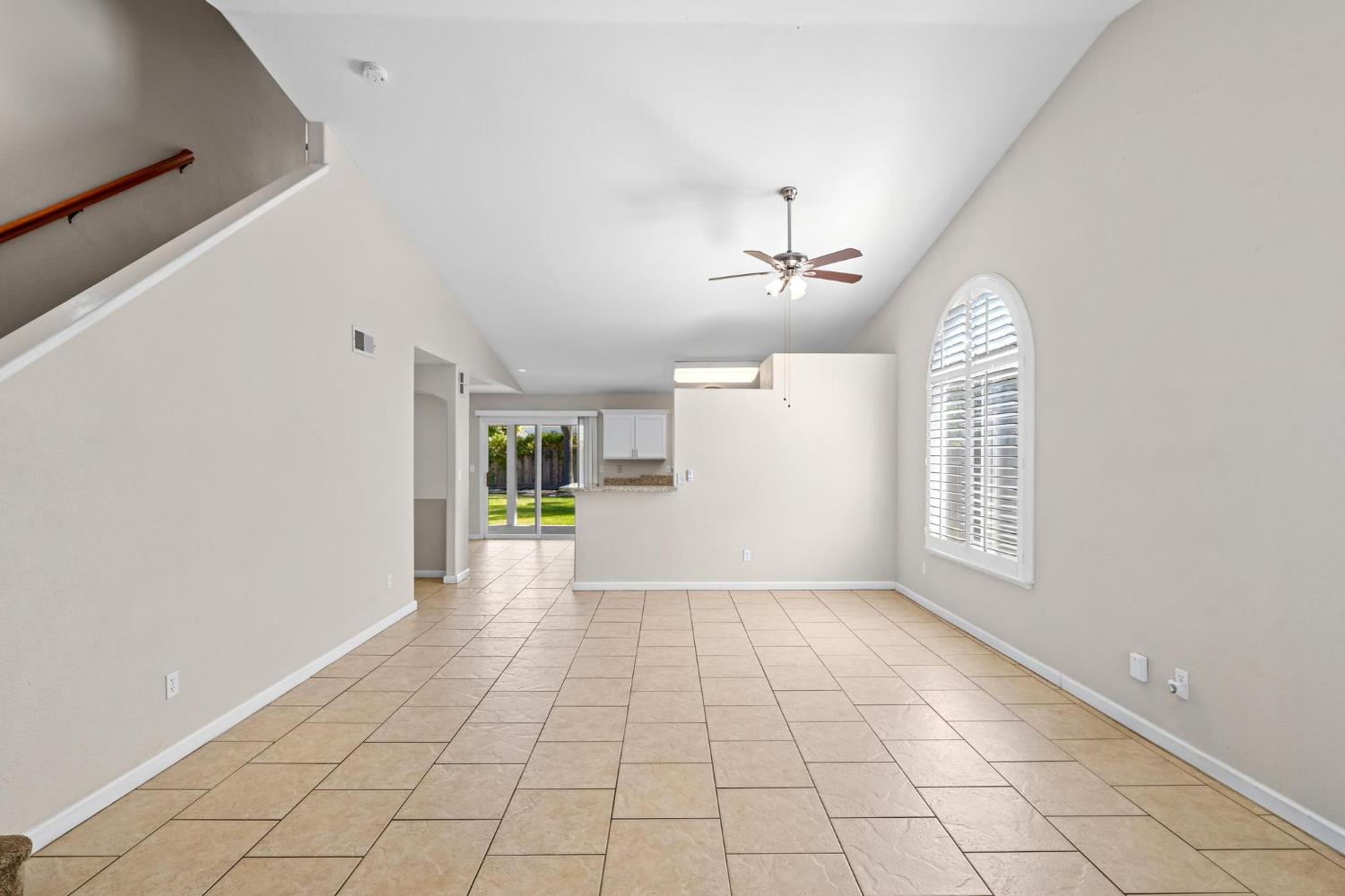 2620 Riverpark Dr, Modesto, CA 95351