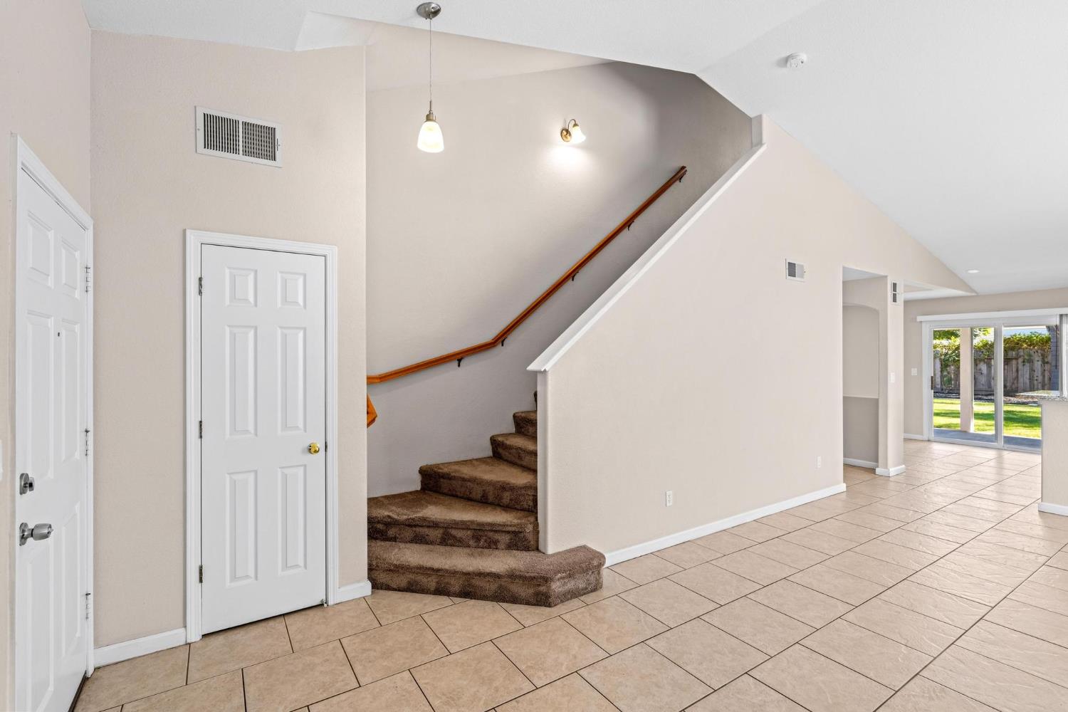 2620 Riverpark Dr, Modesto, CA 95351