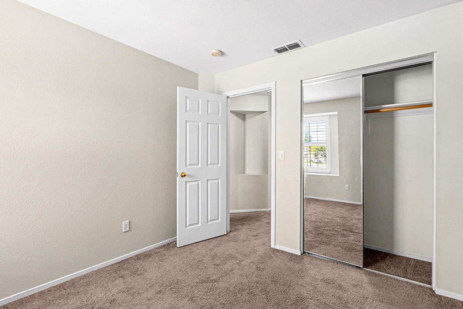2620 Riverpark Dr, Modesto, CA 95351