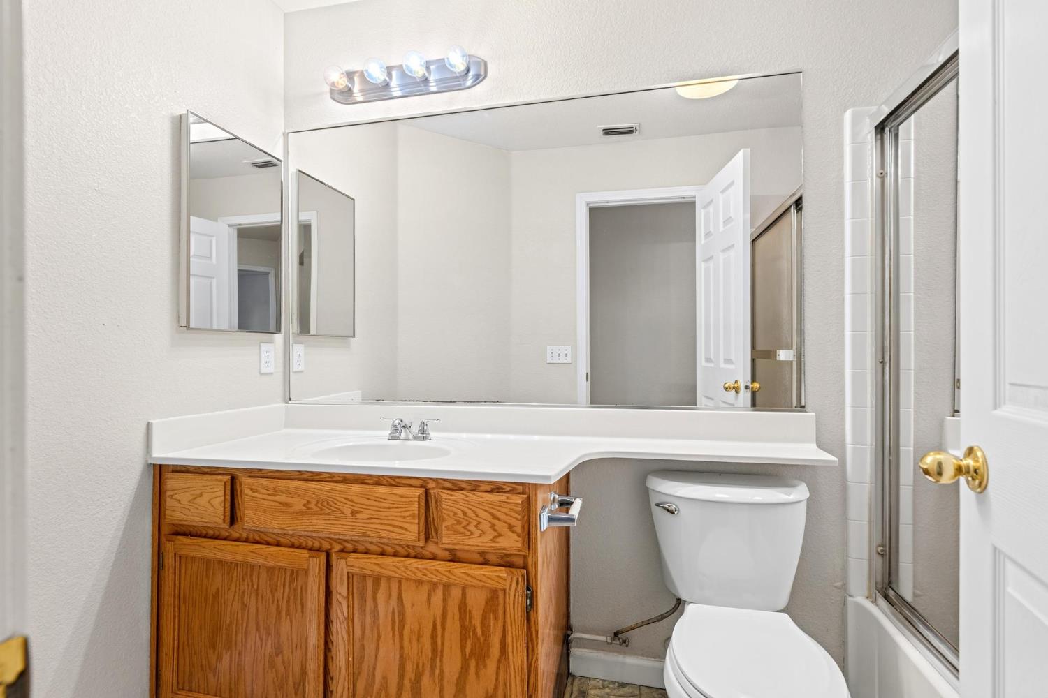 2620 Riverpark Dr, Modesto, CA 95351