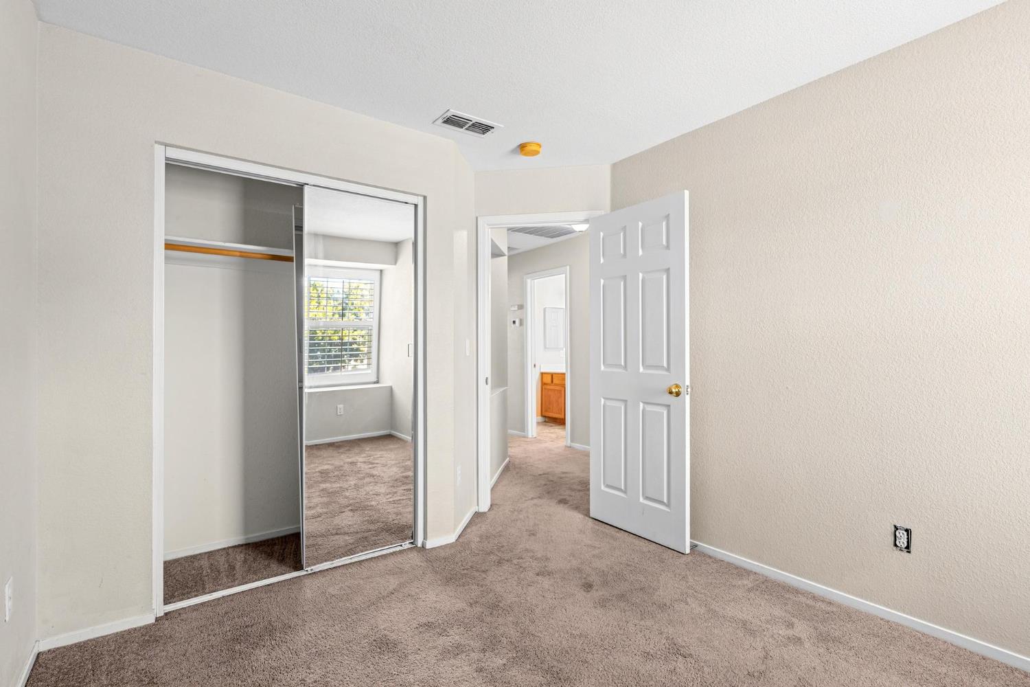 2620 Riverpark Dr, Modesto, CA 95351