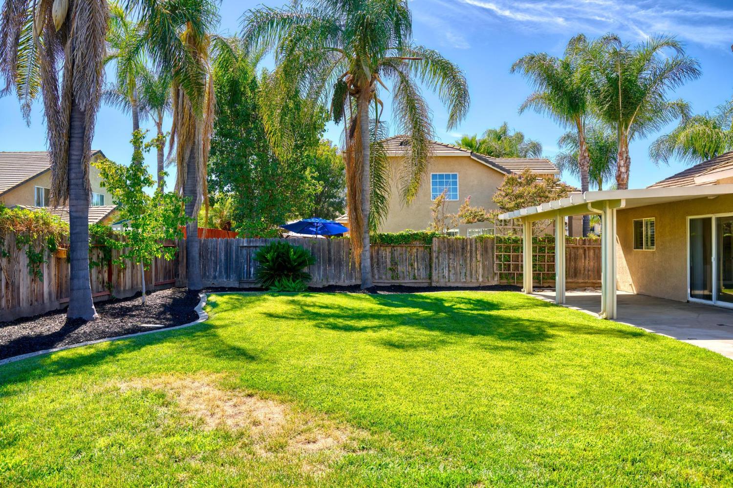 2620 Riverpark Dr, Modesto, CA 95351