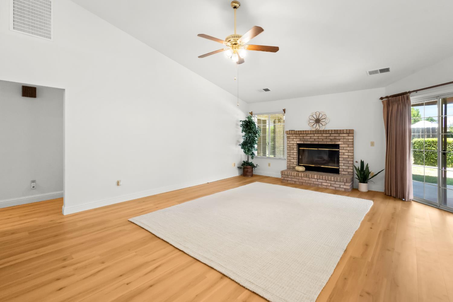 1033 Deerfield, Merced, CA 95340