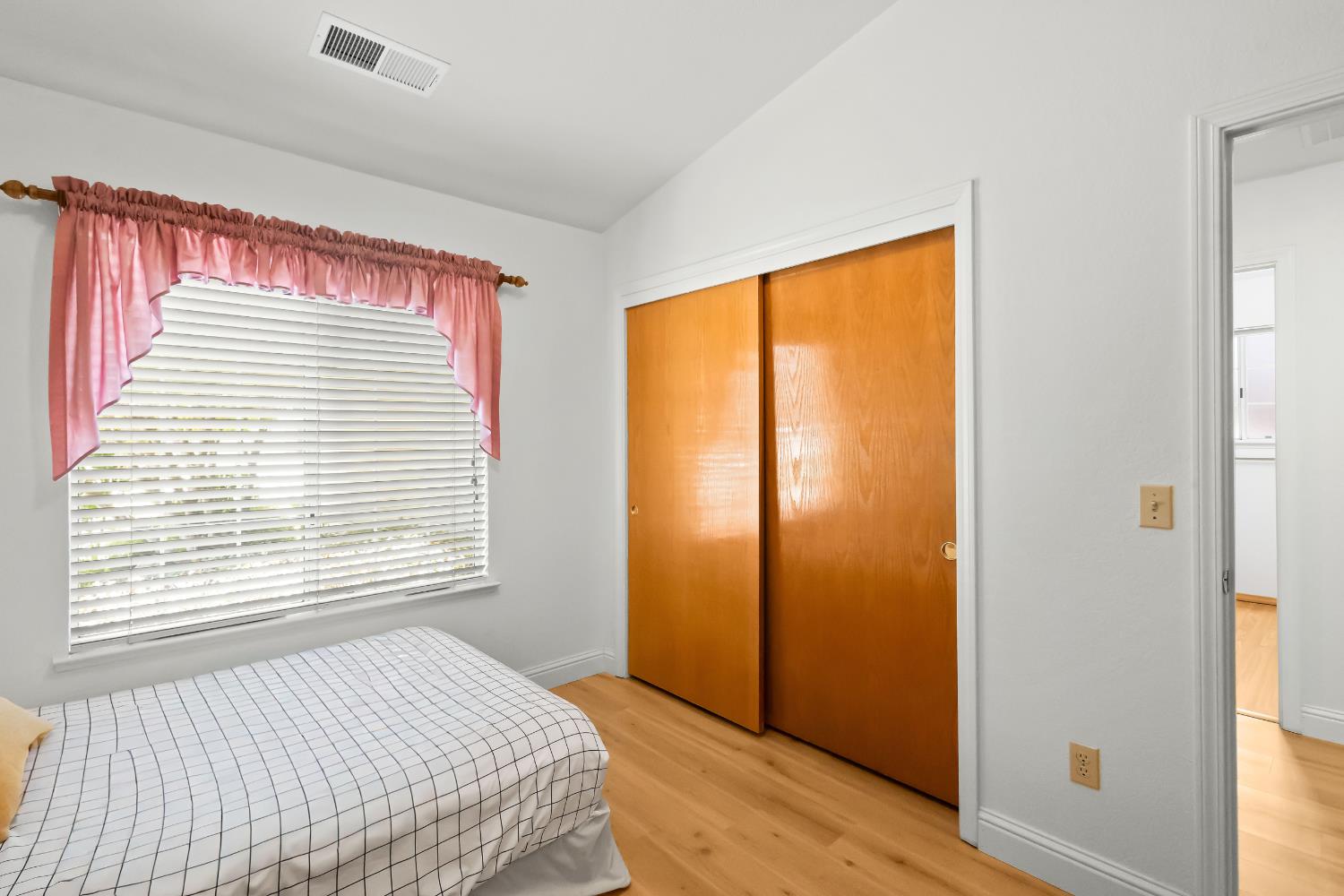 1033 Deerfield, Merced, CA 95340