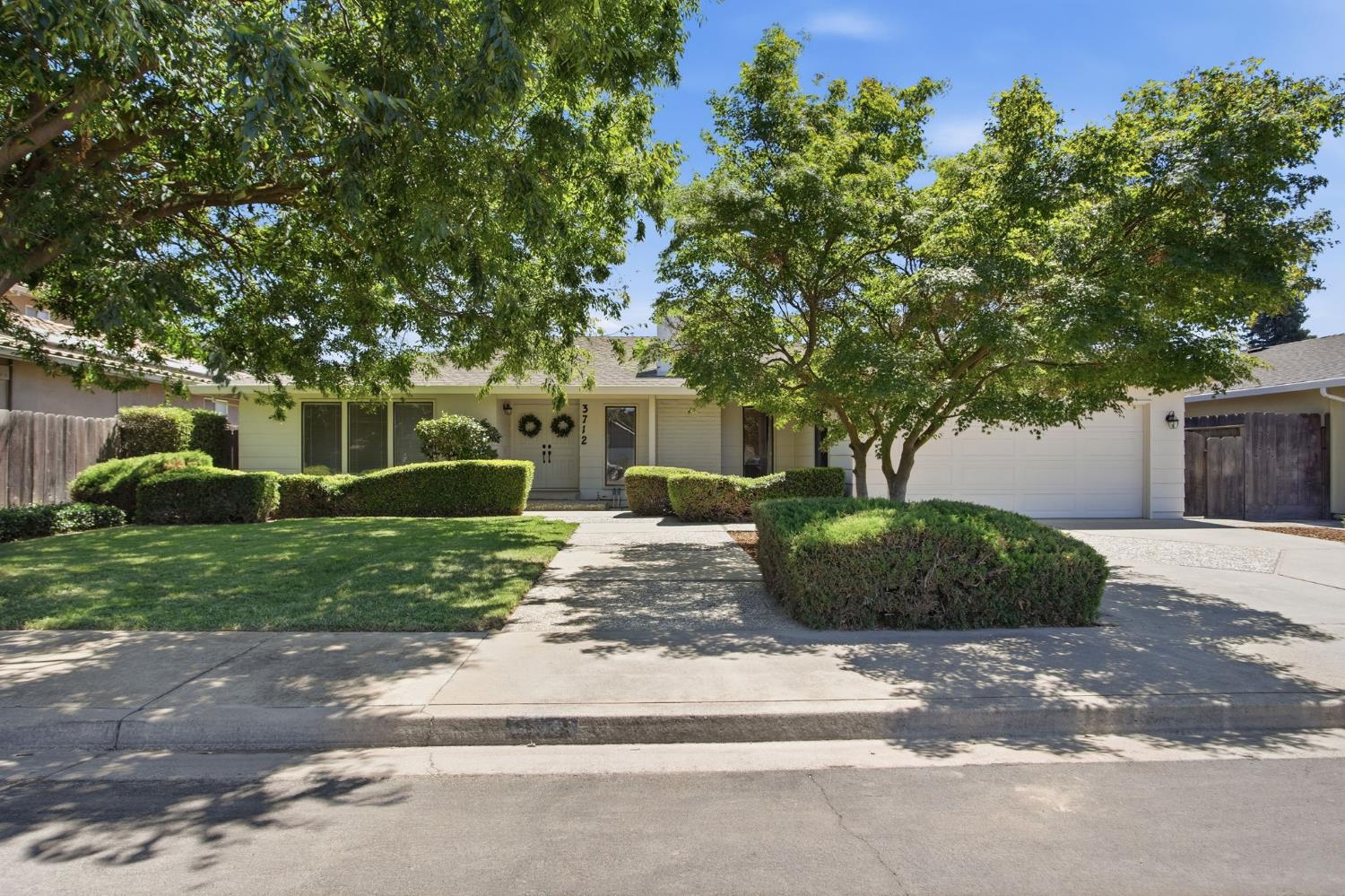 3712 Springcreek Dr, Modesto, CA 95355