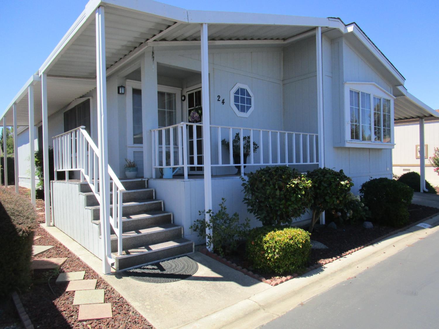 1500 Held Dr #24, Modesto, CA 95355