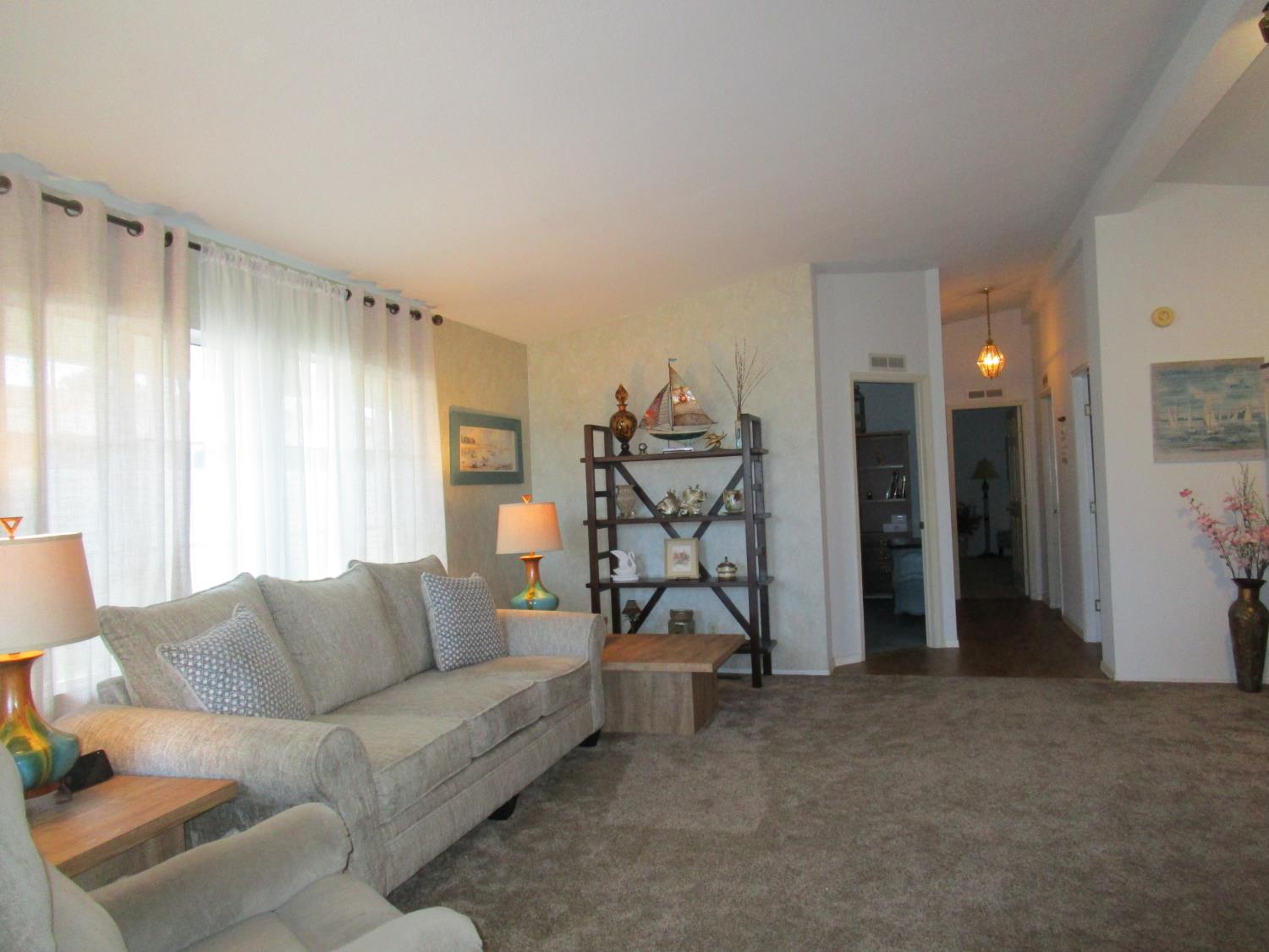 1500 Held Dr #24, Modesto, CA 95355