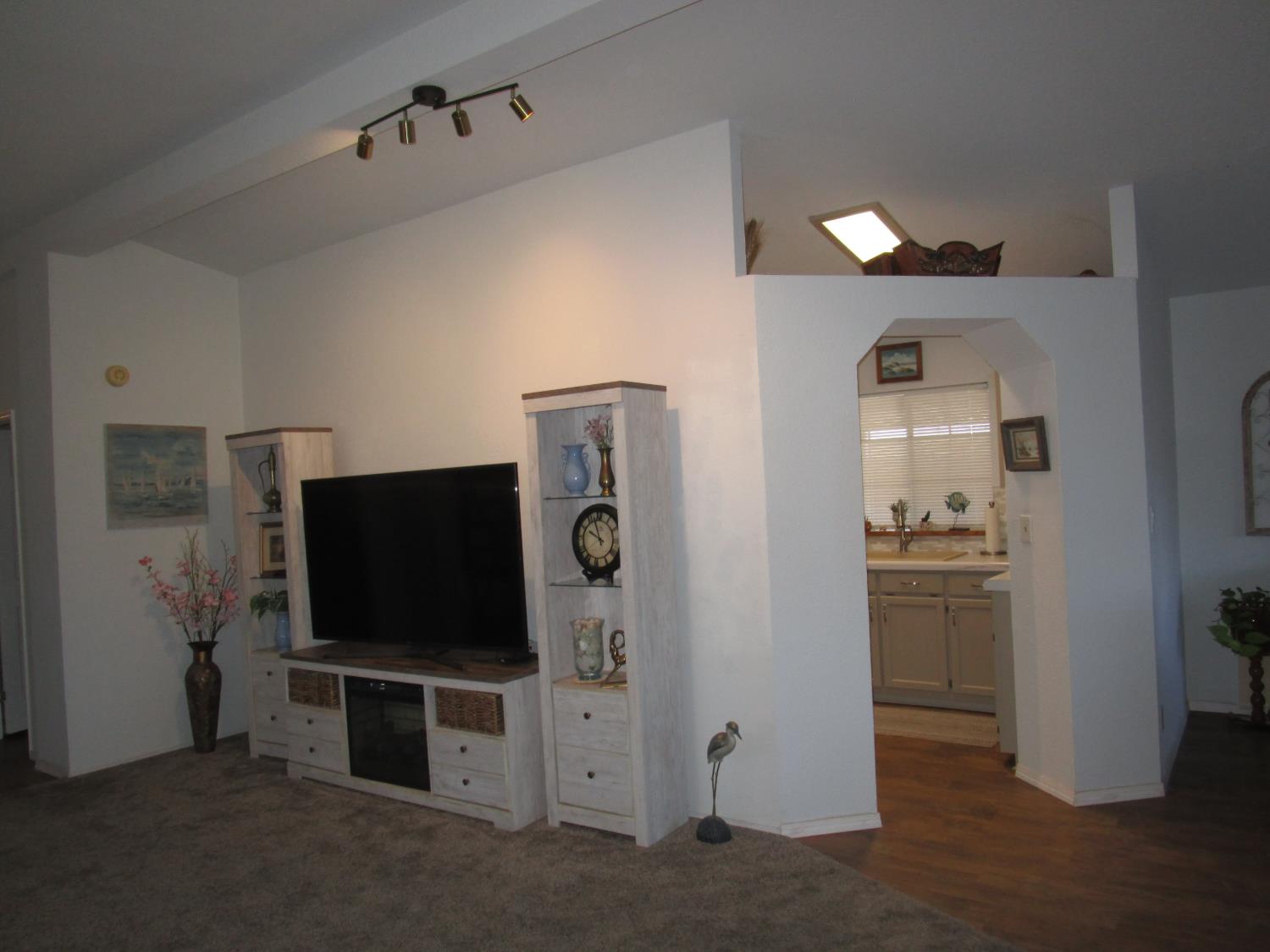 1500 Held Dr #24, Modesto, CA 95355