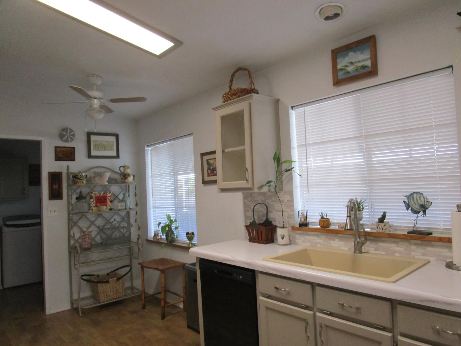 1500 Held Dr #24, Modesto, CA 95355