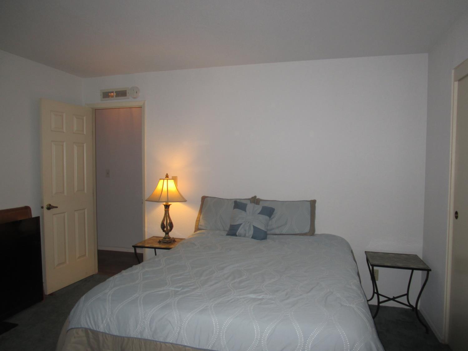 1500 Held Dr #24, Modesto, CA 95355