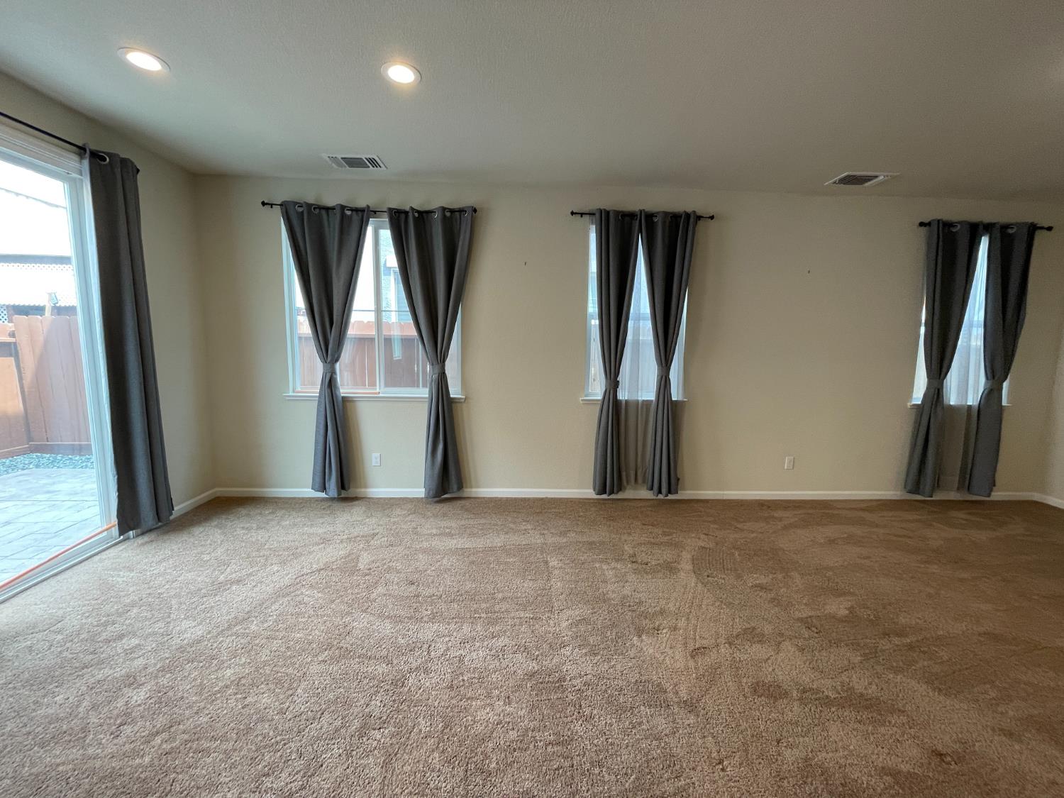 3845 Lookout Dr, Modesto, CA 95355