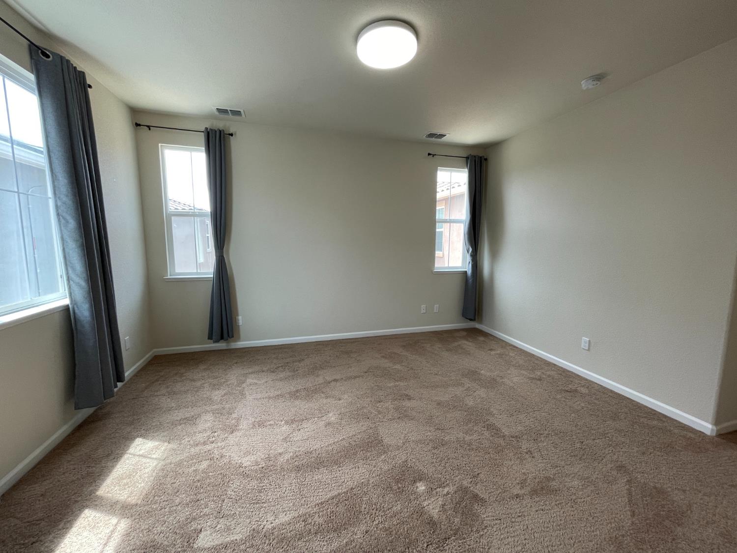 3845 Lookout Dr, Modesto, CA 95355