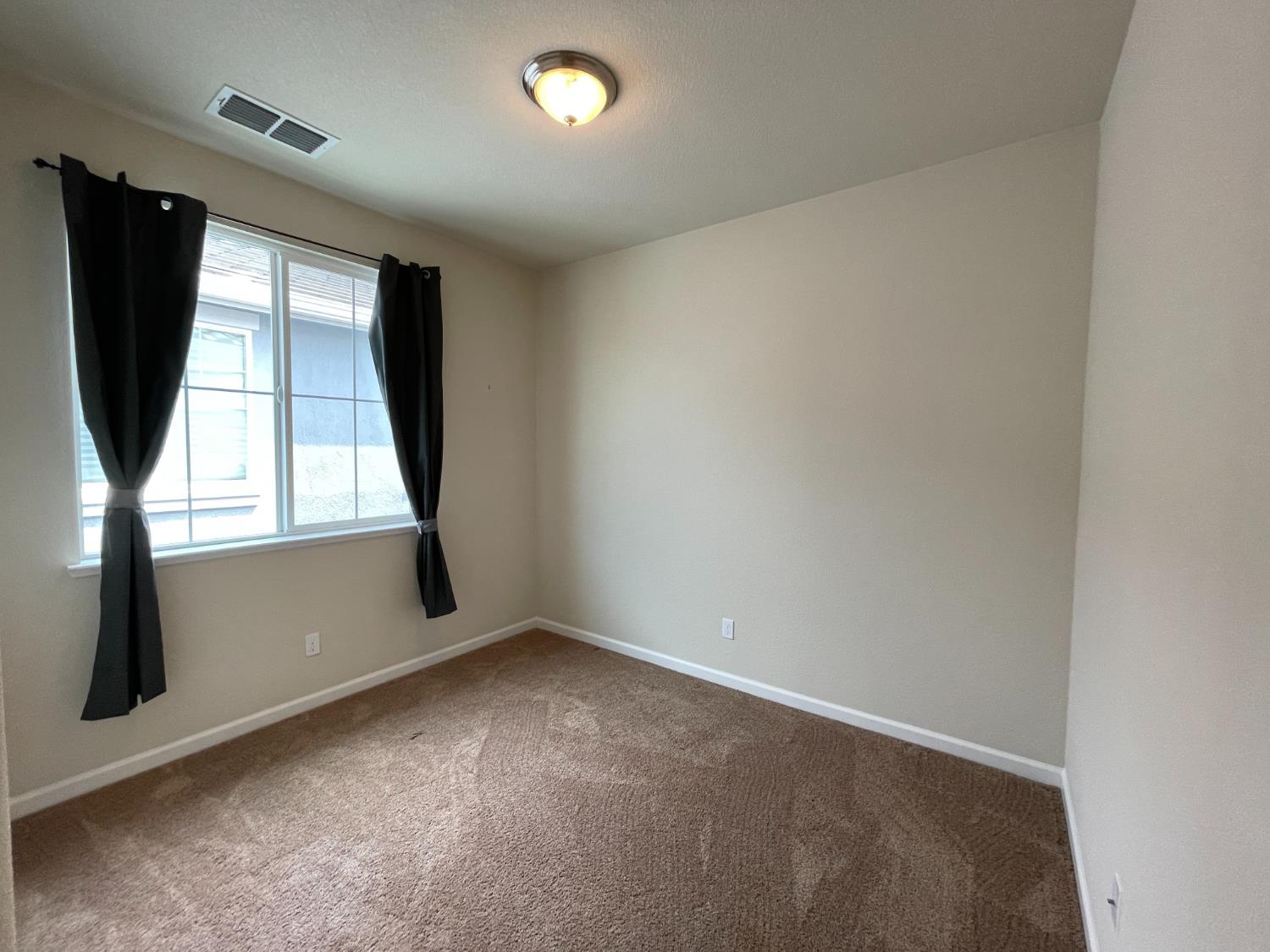 3845 Lookout Dr, Modesto, CA 95355