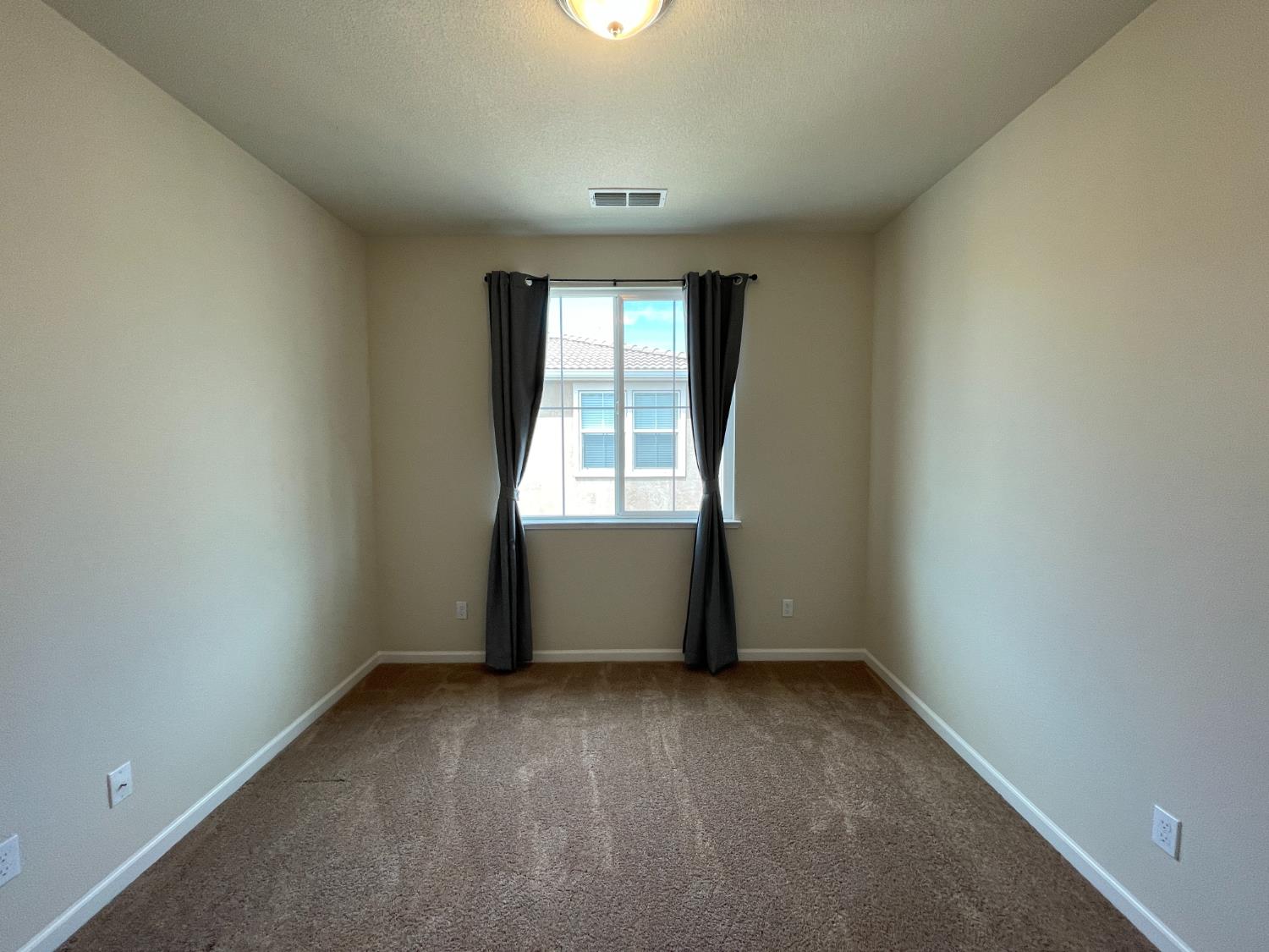 3845 Lookout Dr, Modesto, CA 95355