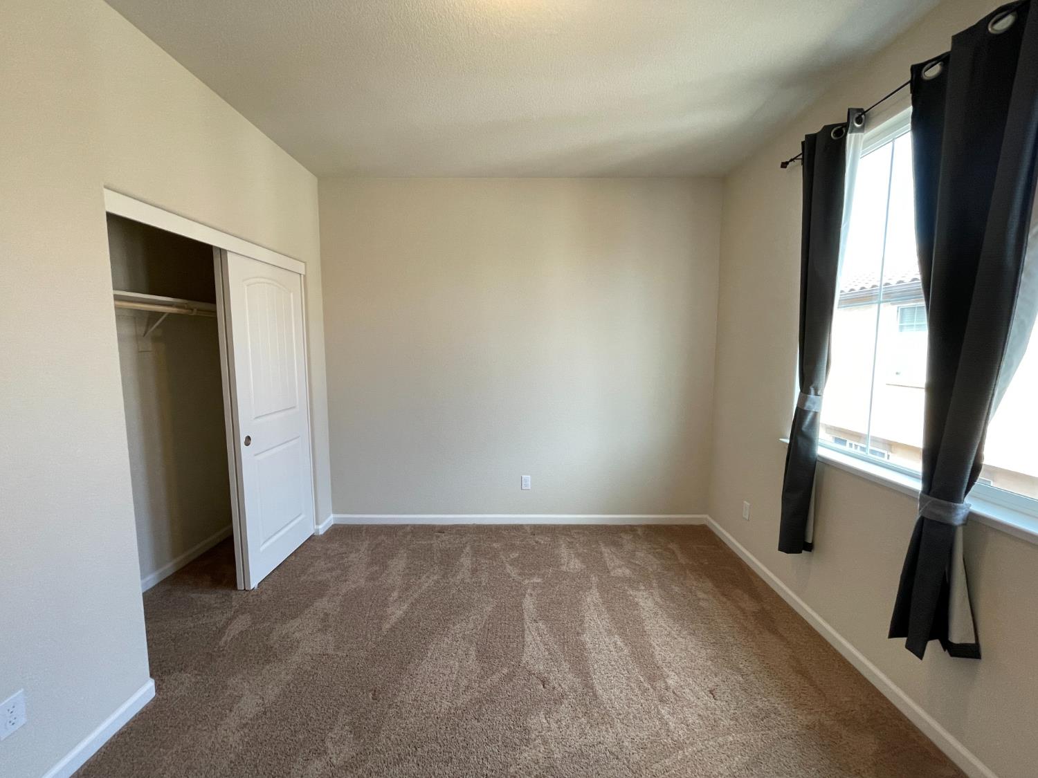 3845 Lookout Dr, Modesto, CA 95355
