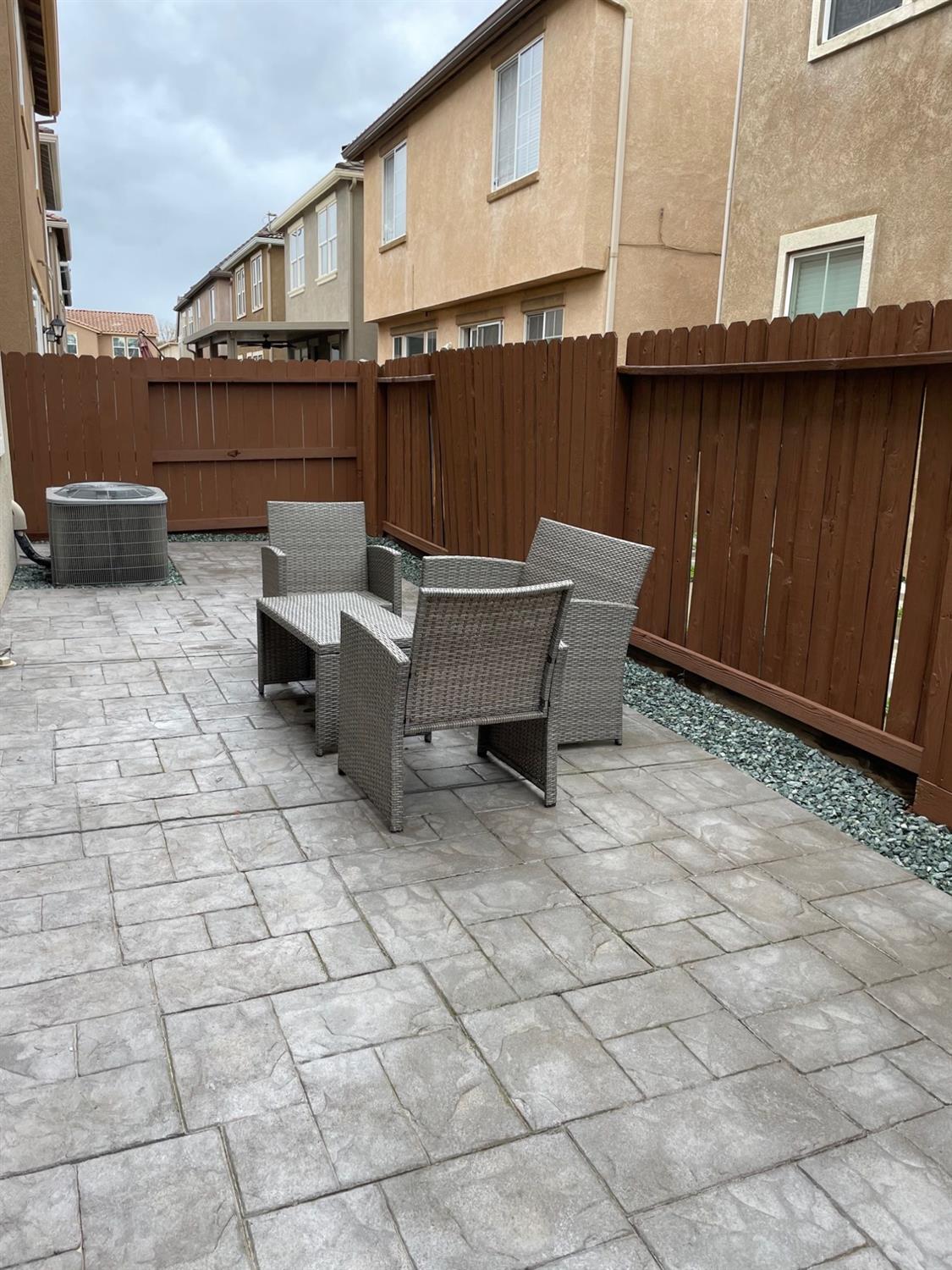 3845 Lookout Dr, Modesto, CA 95355
