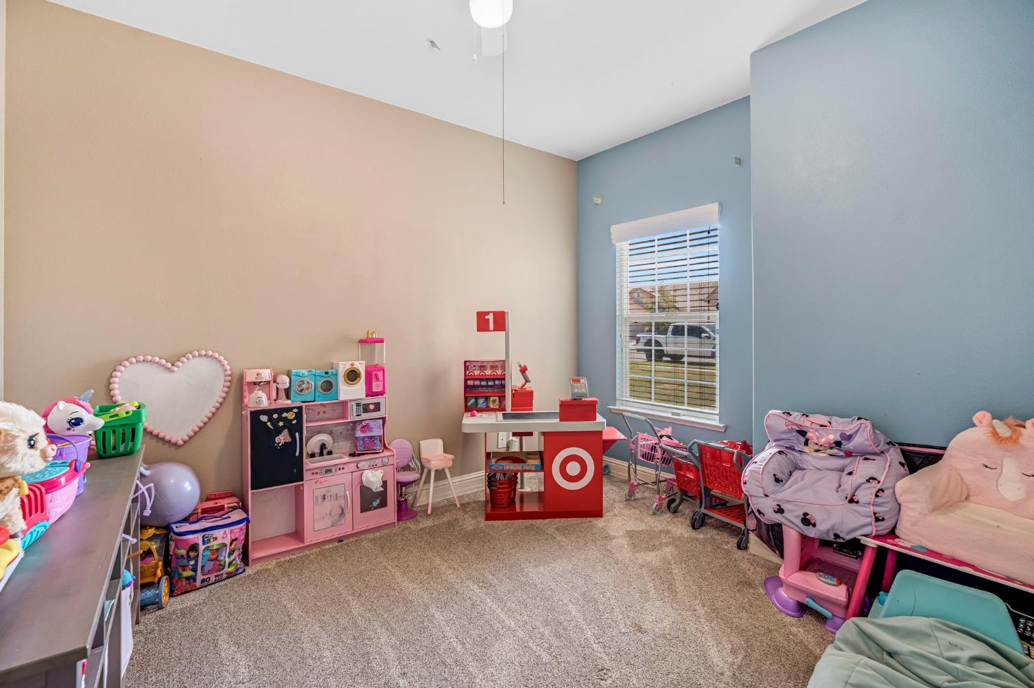 6336 W Wrenwood Ln, Fresno, CA 93723
