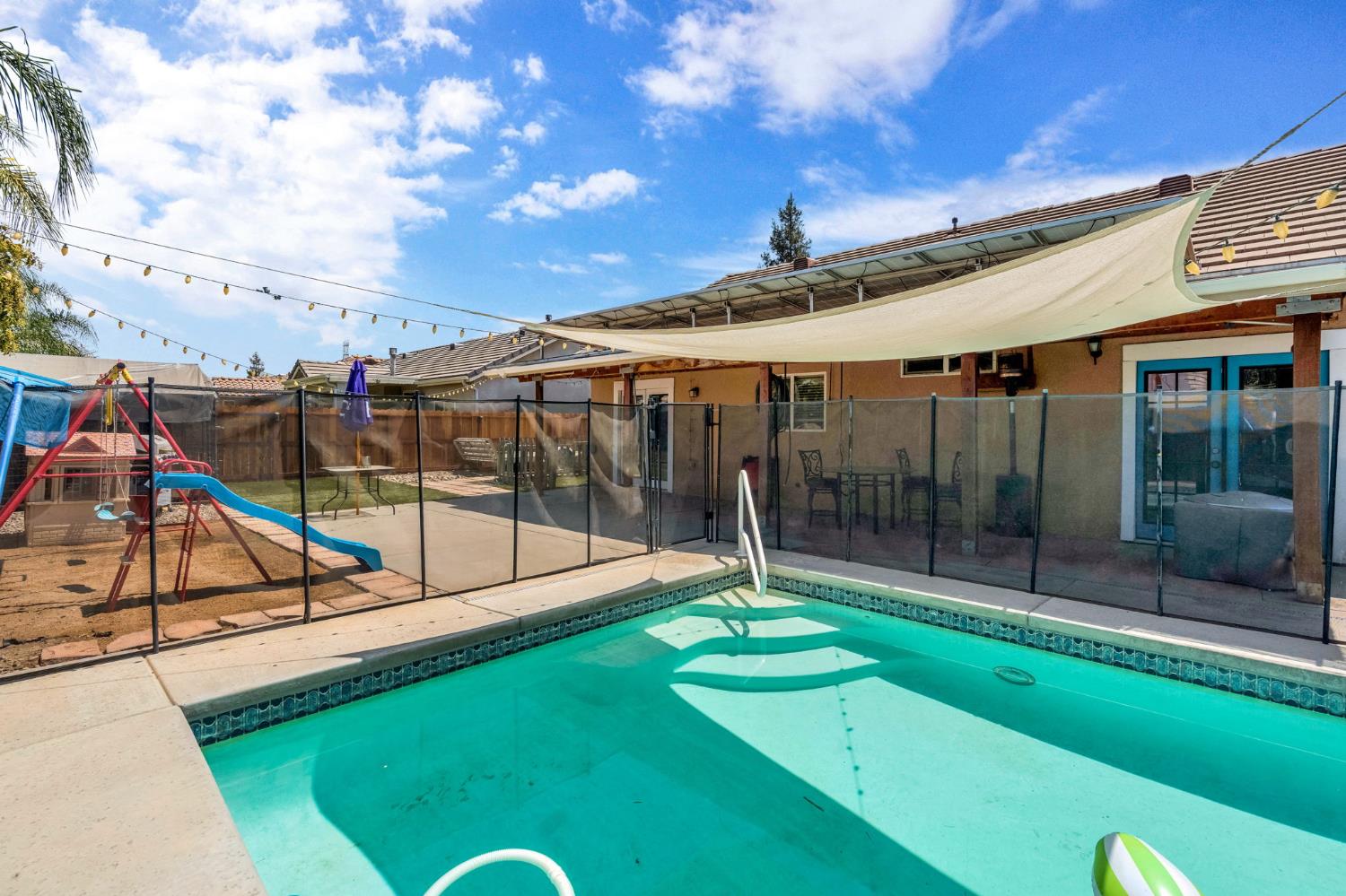 6336 W Wrenwood Ln, Fresno, CA 93723